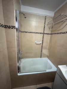Departamento un dormitorio con cochera a metros del rio Uruguay- Colón entre rios