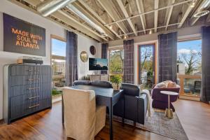Fantastic Old Fourth Ward Studio