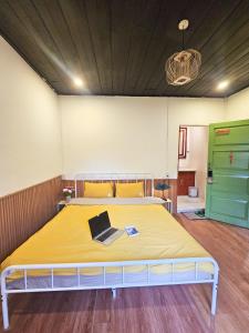 Hiên nhà Đà Lạt