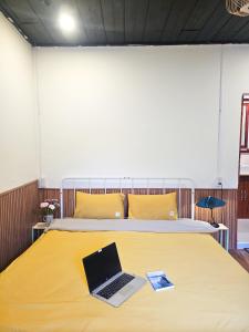 Hiên nhà Đà Lạt