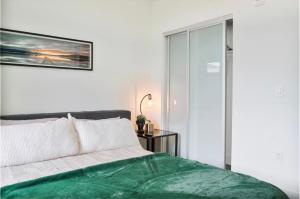 West Hollywood White Haven 1BR 1Parking