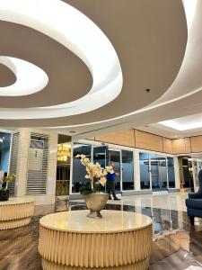 ANALYN GORDO Staycation at SHELL RESIDENCES near MOA and NAIA