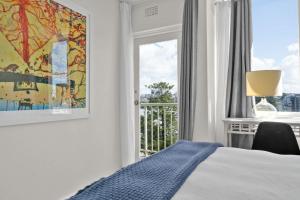 Wake Up to Manly Harbour Views l Nova Escapes