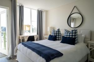 Wake Up to Manly Harbour Views l Nova Escapes