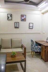 1 BHK luxury serviced apartment