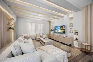 Santa Rosa Villa Modern Boho Family Fun