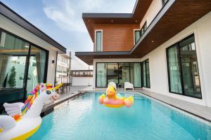 ALISS LUXURY POOLVILLA JOMTIEN Walking Street 5 Bedroom