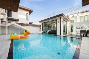 ALISS LUXURY POOLVILLA JOMTIEN Walking Street 5 Bedroom