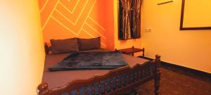 Swarna tourist home