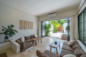 Villa Ania - 2BR Private Pool Tropical Pererenan