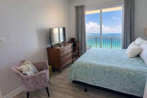 Beachfront Condo Stunning OceanView
