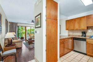 Kihei Akahi #D-107 Near Kamaole Beaches, Ground Floor, Wifi, Full Kitchen