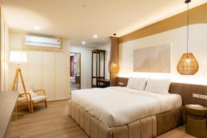 Jetlin Mountain View Home