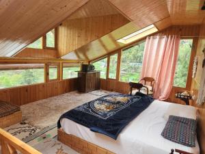Avina Heaven