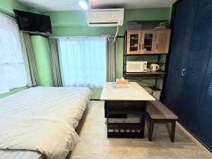 501 - Tokyo Ueno, 5 Min to Uguisudani Station, Entire Apartment for 4