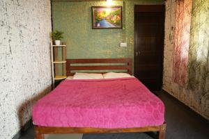 Leaf cardamom couple stay vagamon
