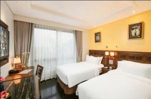 Lucien Hanoi Lakeside Hotel & Rooftop
