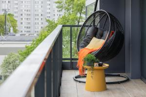 Warsaw Luxury Apartment with Parking in the City Centre by Renters Prestige