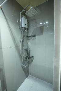 Affordable 1BR Makati with fast wi-fi and Netflix