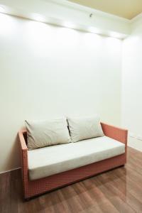 Affordable 1BR Makati with fast wi-fi and Netflix