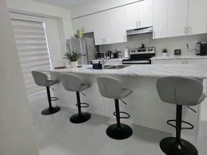 Radiant Brantford 3-Bedroom Home with Dedicated Office Space
