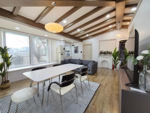 ComA stay Hongdae 3Bedroom Subway5min