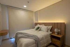 Modern & Central Pool Gym & City Views