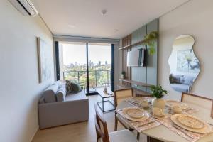 Modern & Central Pool Gym & City Views