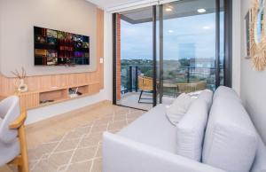 Cozy & Central Pool Gym Near Top Malls