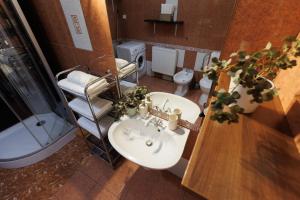 Dynasty Apartment - 3 bdrms, central location