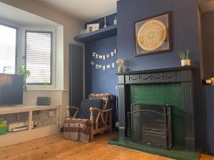 Lancing Seaside Home near Station