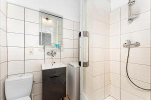 Mazowiecka Comfort Studio by BookingHost