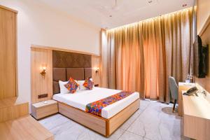 FabHotel Prime Shree Palace