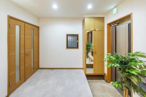 Good access to Haneda Airport, 7 mins walk from the station, Maximum 8 ppl