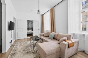Old Town Suite with 2 bedrooms next to Town Hall
