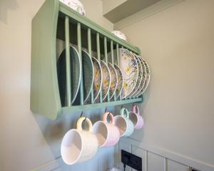 Willows Nest Cosy Shepherds Hut Near Swanage