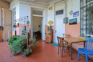 Charming Tbilisi Studio - by Wehost