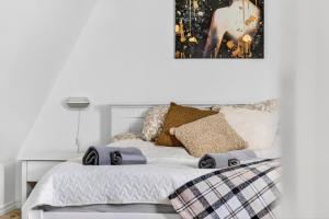 Old Town Penthouse 2 Bedroom Suite on Two Floors