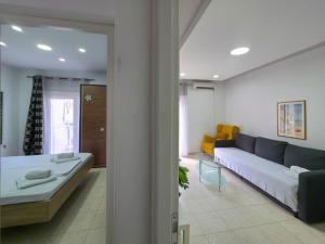 PETRAKIS Apartment by SDR