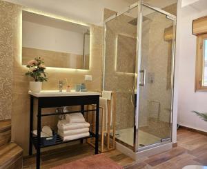 Antica dimora di santAntonino - charming central apartment for 8