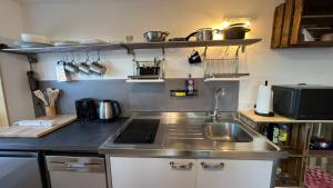 Kompaktes Apartment mit Küche & Bad- Zentral, Wehme