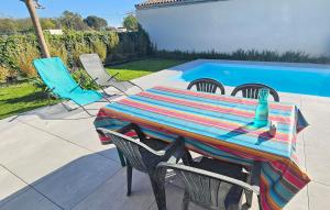 Maison Spacieuse Climatisée avec Jardin 2 PKG et Piscine