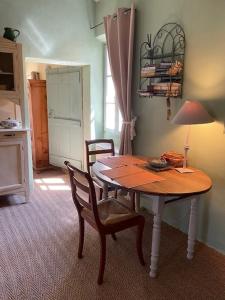 Gîte Ventoux, à Roussillon, mas restauré au calme