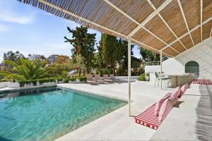 Luxury Villa & private pool by ELE Apartments