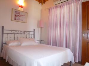 Three-Bedroom Villa room in Karantonis House