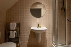 The Small House - Elie