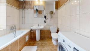 Flowers Apartment in the Tenement