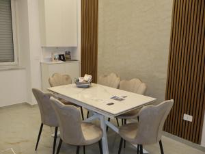 Umberto Golden House