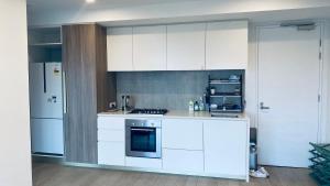 2br Apt level 52 Melbourne CBD