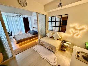 1 Bedroom Azure Staycation near NAIA